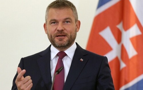 У Словаччини новий президент: присягу склав соратник Фіцо 